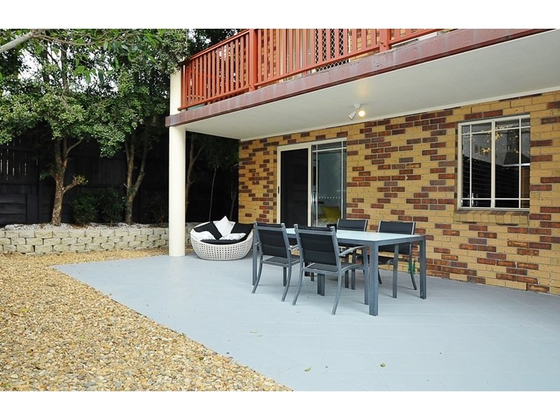 2/57 Bilyana Street, Balmoral QLD 4171