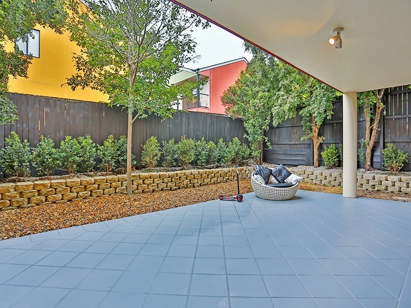 2/57 Bilyana Street, Balmoral QLD 4171