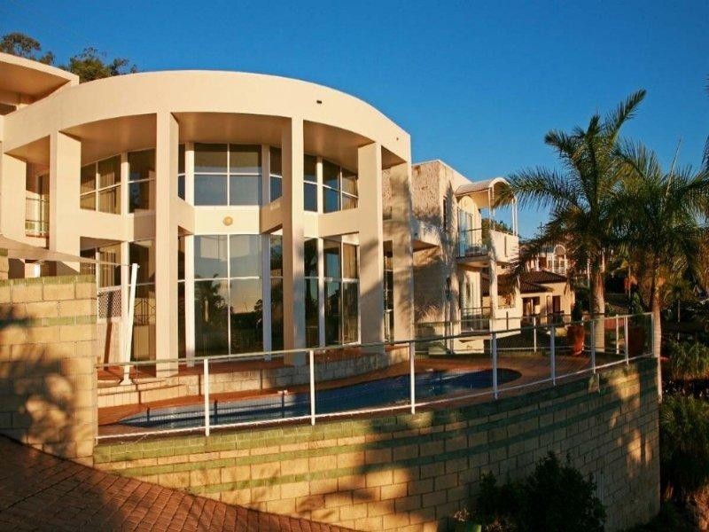 18 Gon Chee Court, Carindale QLD 4152