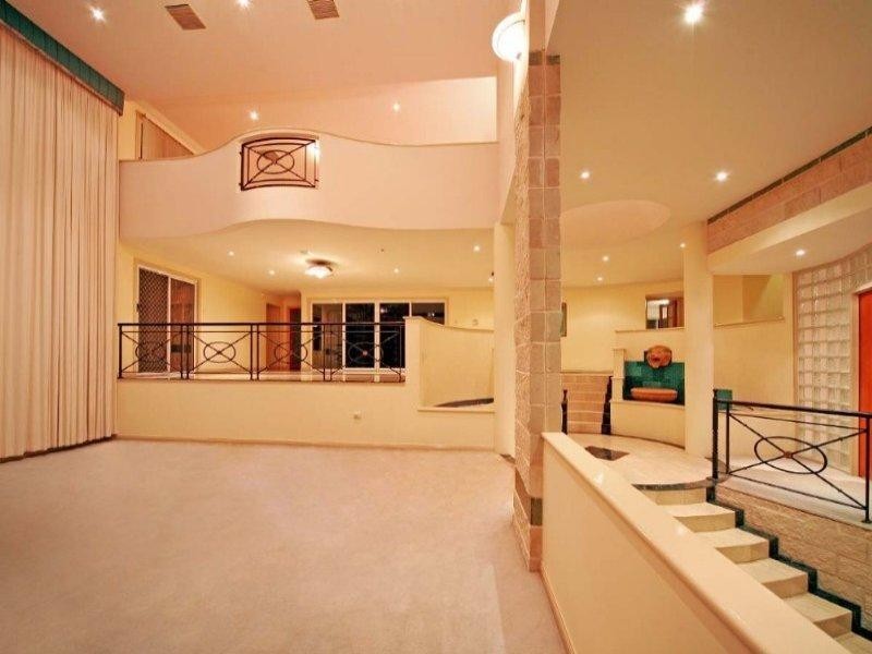 18 Gon Chee Court, Carindale QLD 4152