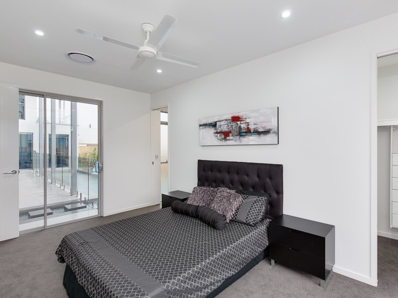 10 Sandringham Street, Clayfield QLD 4011