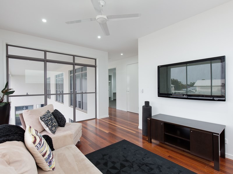 10 Sandringham Street, Clayfield QLD 4011