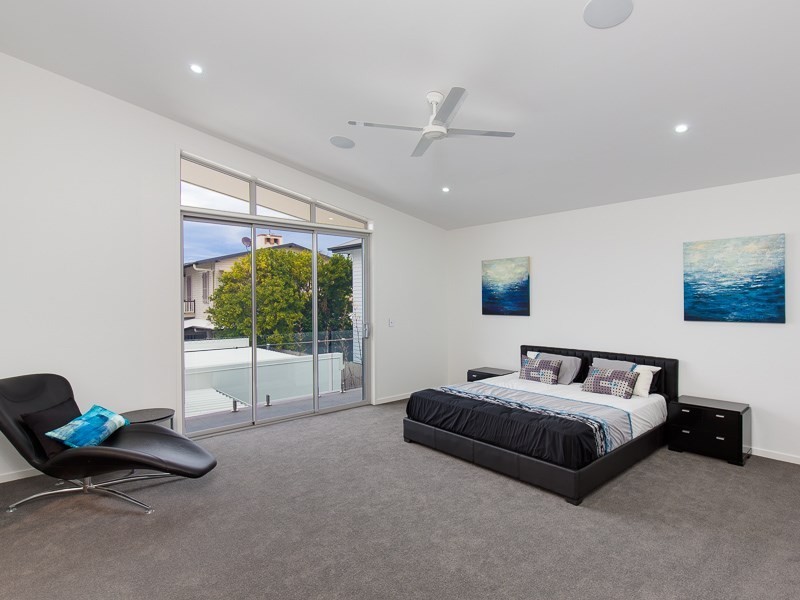 10 Sandringham Street, Clayfield QLD 4011