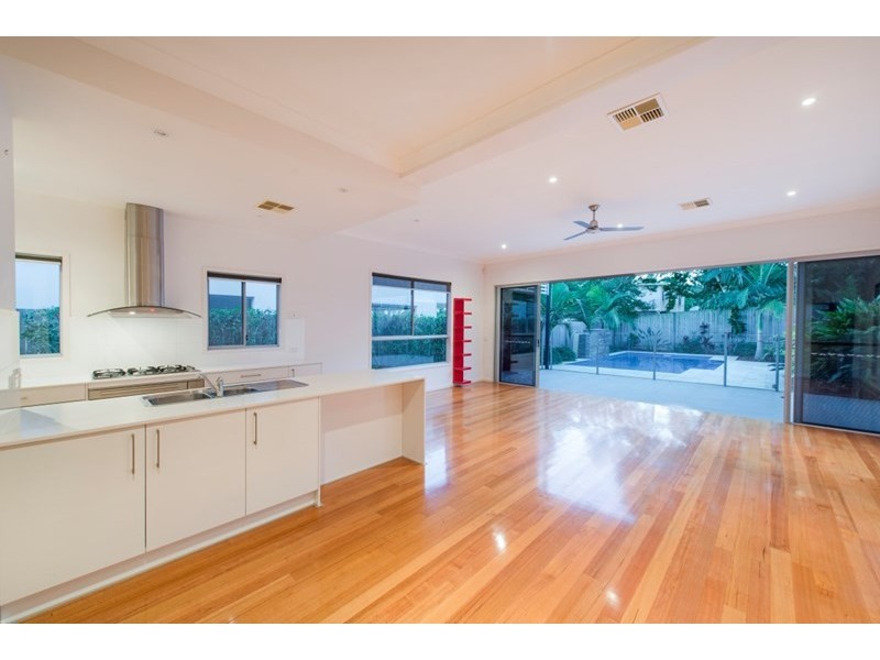 7 Bunya Street, Cannon Hill QLD 4170