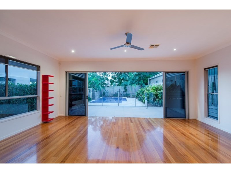 7 Bunya Street, Cannon Hill QLD 4170