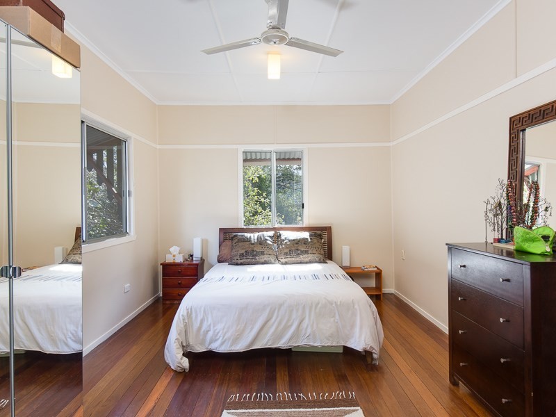 53 Gladstone Street, Coorparoo QLD 4151