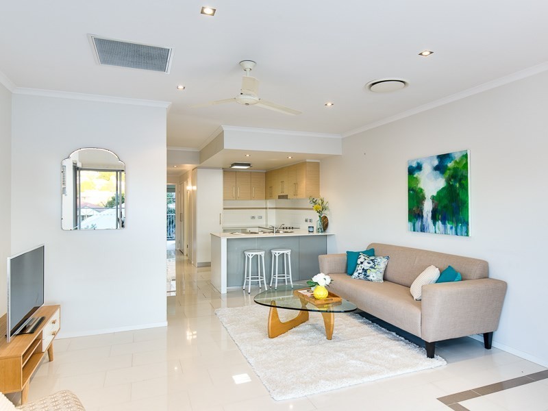 12/86 Pembroke Road, Coorparoo QLD 4151