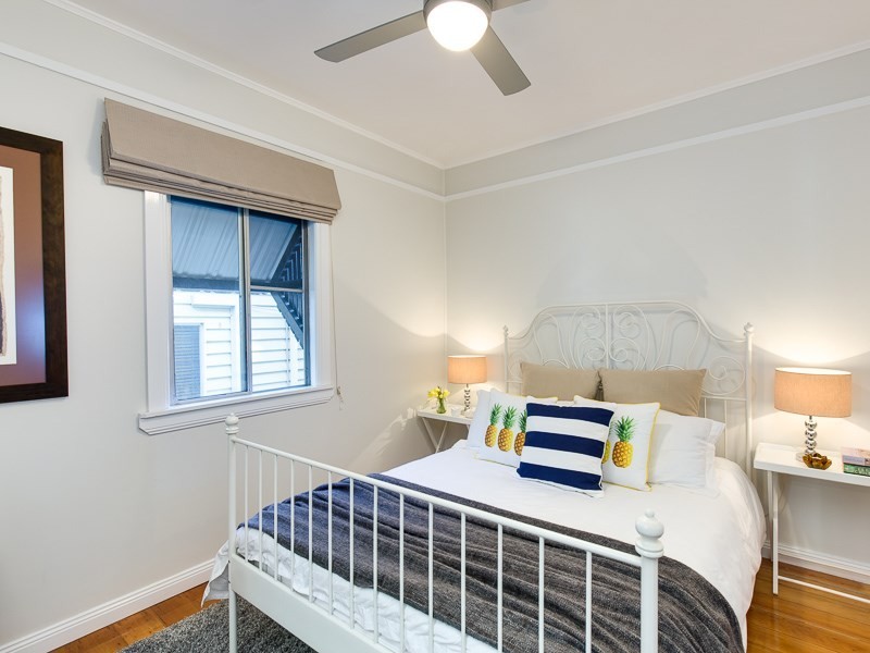 270 Bennetts Road, Norman Park QLD 4170