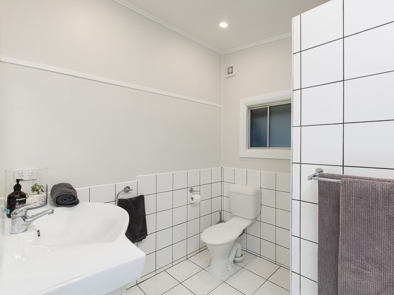 270 Bennetts Road, Norman Park QLD 4170