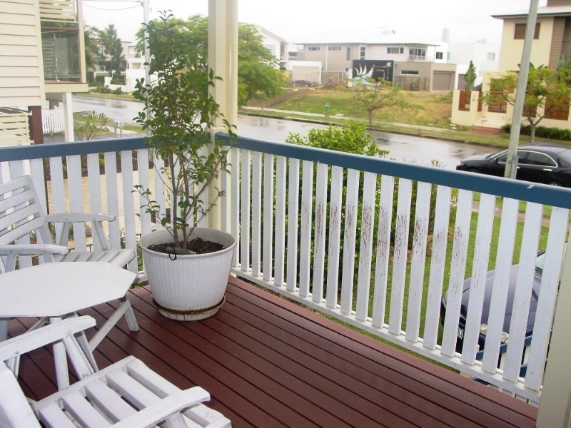 70 Stuart Street, Bulimba QLD 4171