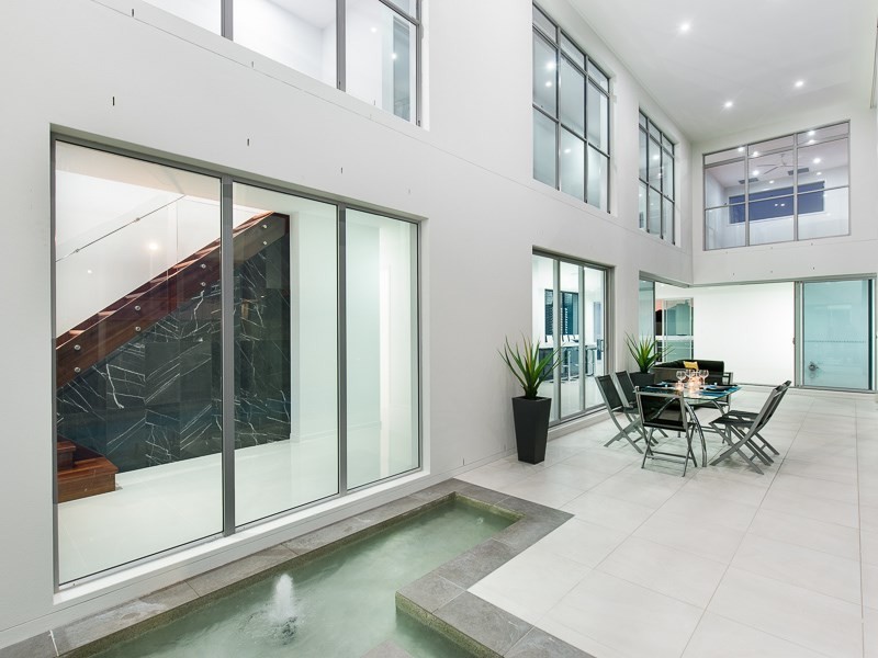 10 Sandringham Street, Clayfield QLD 4011