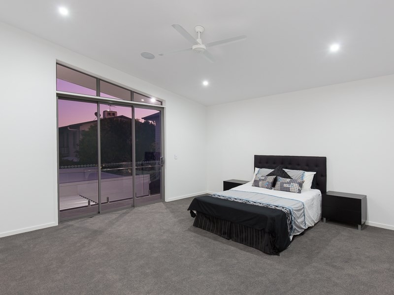10 Sandringham Street, Clayfield QLD 4011