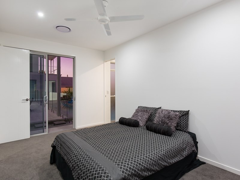 10 Sandringham Street, Clayfield QLD 4011