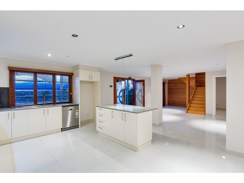 35 Majestic Outlook, Seven Hills QLD 4170