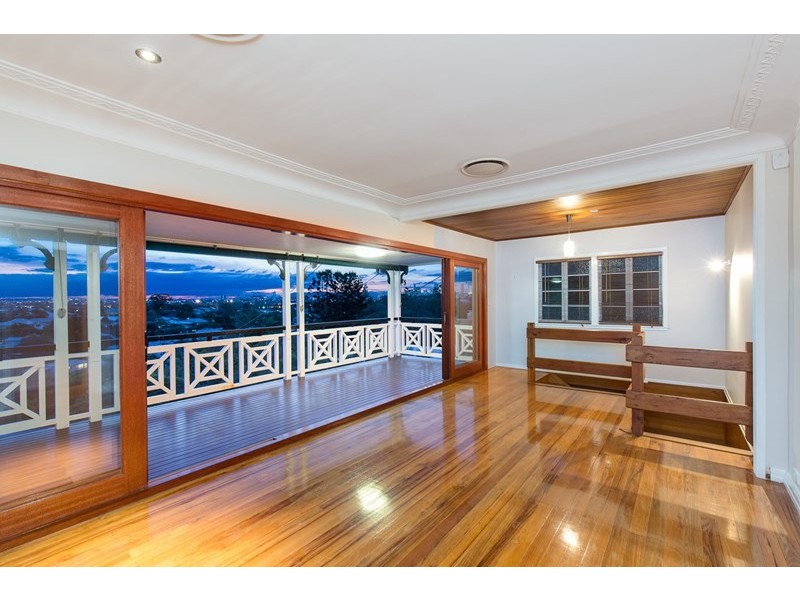 35 Majestic Outlook, Seven Hills QLD 4170