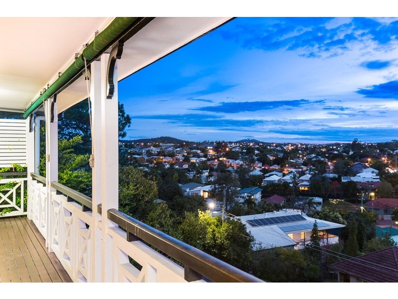 35 Majestic Outlook, Seven Hills QLD 4170