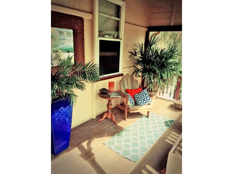 17 Karthina Street, Bulimba QLD 4171