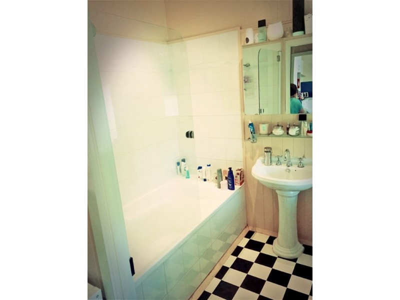 17 Karthina Street, Bulimba QLD 4171