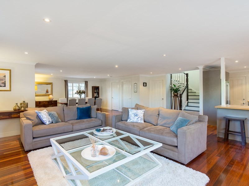 16 Brock Street, Cannon Hill QLD 4170