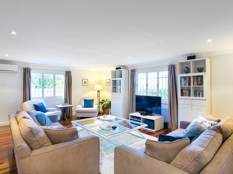 16 Brock Street, Cannon Hill QLD 4170