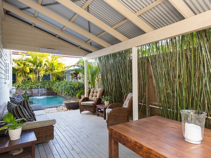 16 Brock Street, Cannon Hill QLD 4170