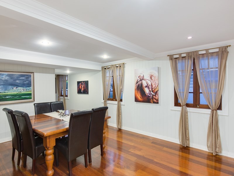 10 Ellesmere Street, Yeronga QLD 4104