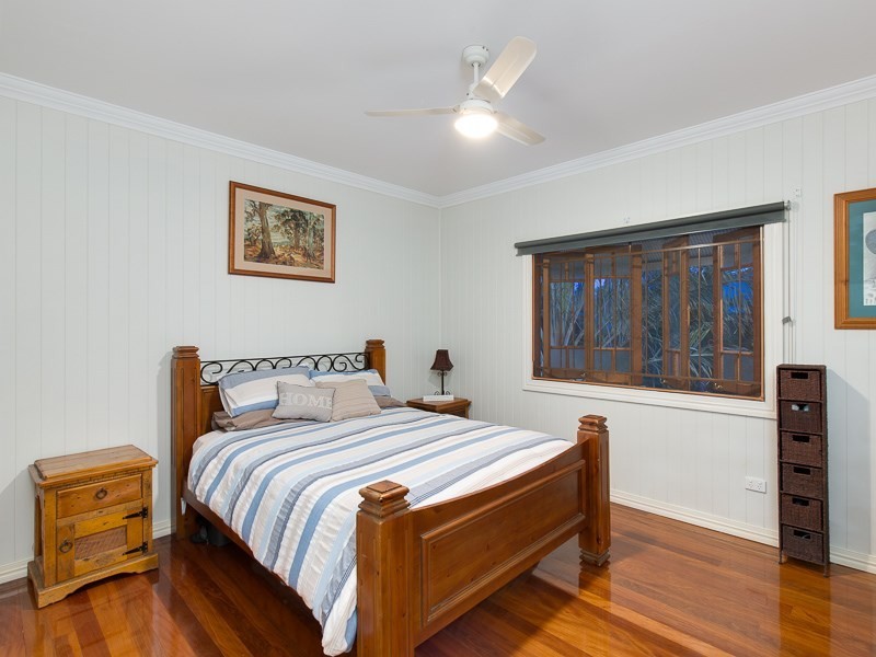 10 Ellesmere Street, Yeronga QLD 4104