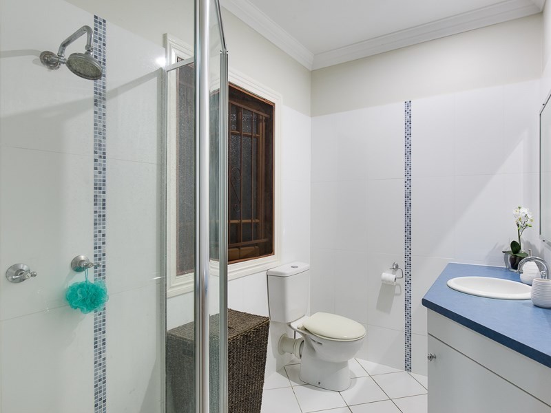 10 Ellesmere Street, Yeronga QLD 4104