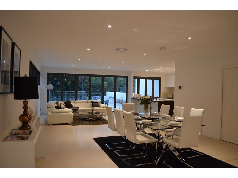 2 Taylor Street, Balmoral QLD 4171