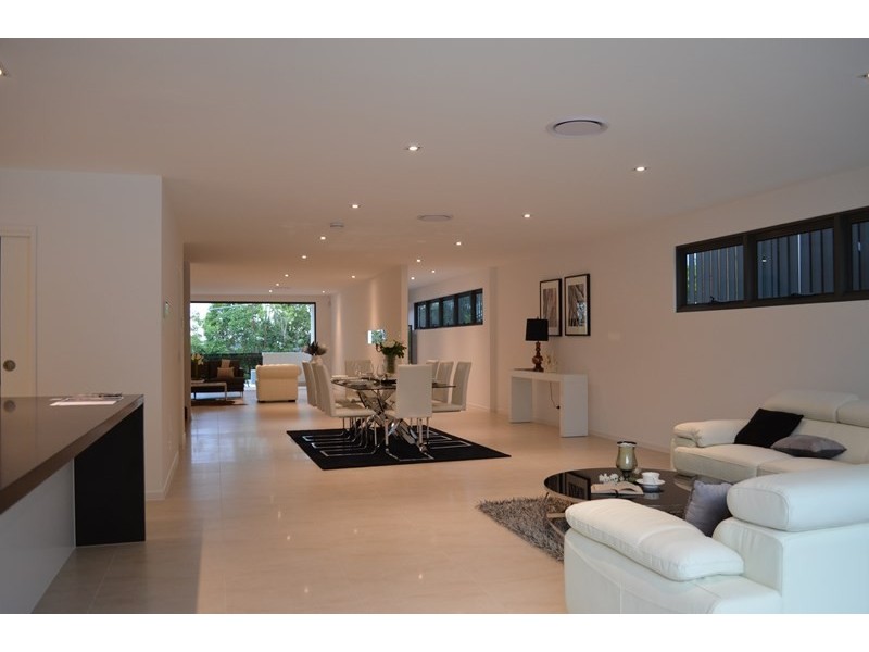 2 Taylor Street, Balmoral QLD 4171