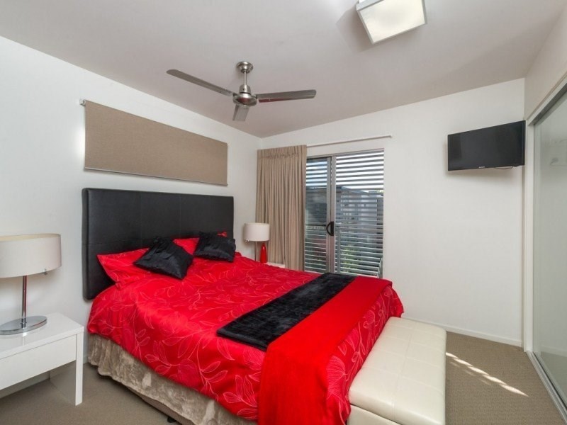 19/2 Barramul Street, Bulimba QLD 4171