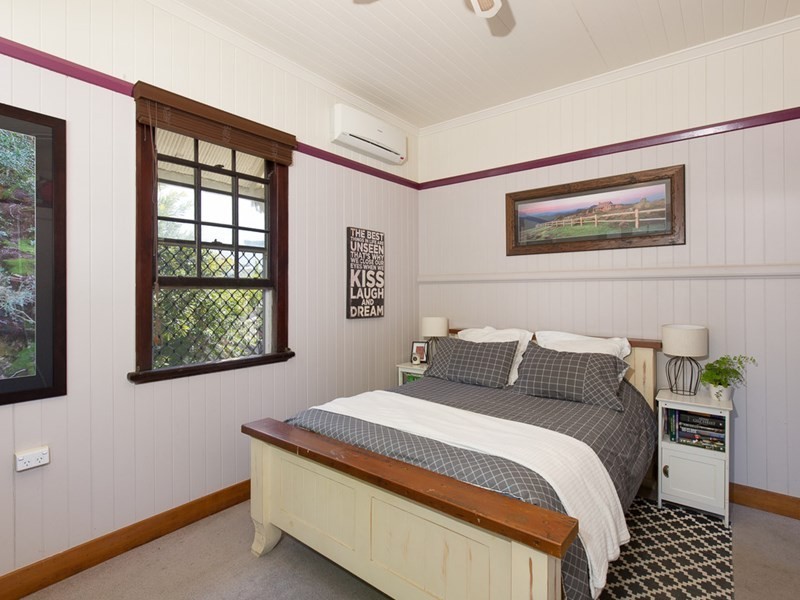 51 Moore Street, Morningside QLD 4170