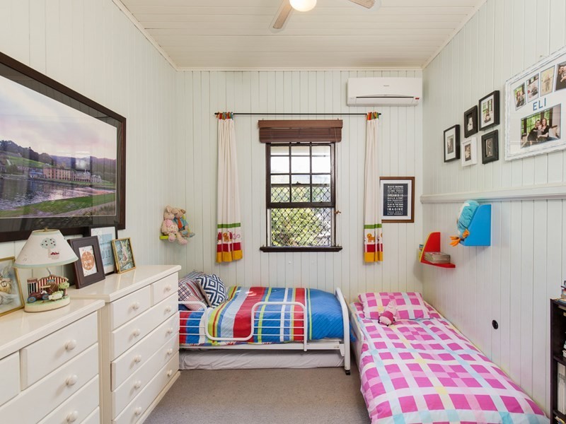 51 Moore Street, Morningside QLD 4170