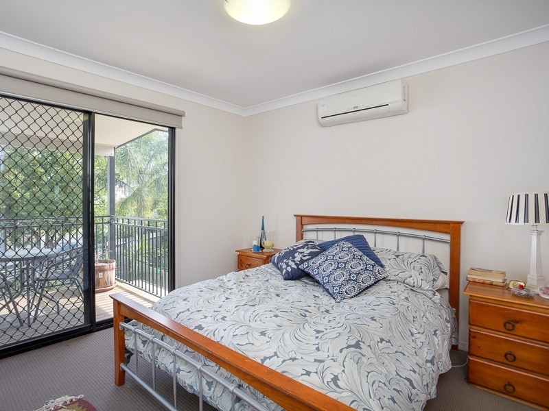2/381 Bennetts Road, Norman Park QLD 4170