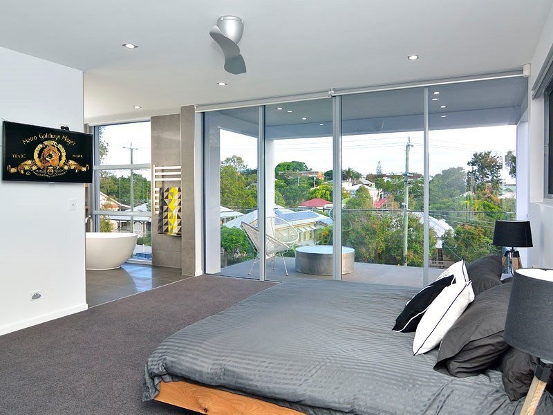 56 Henderson Street, Bulimba QLD 4171