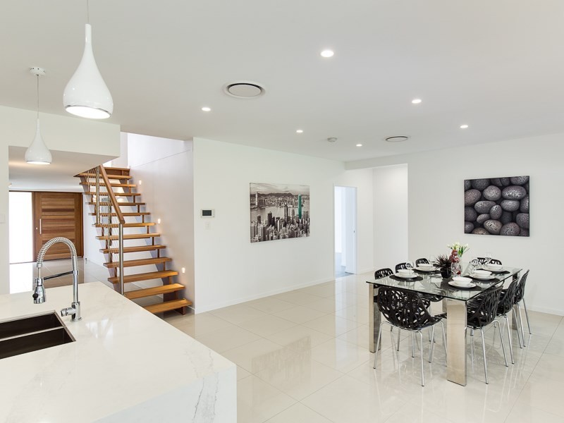 27 Ferol Street, Coorparoo QLD 4151