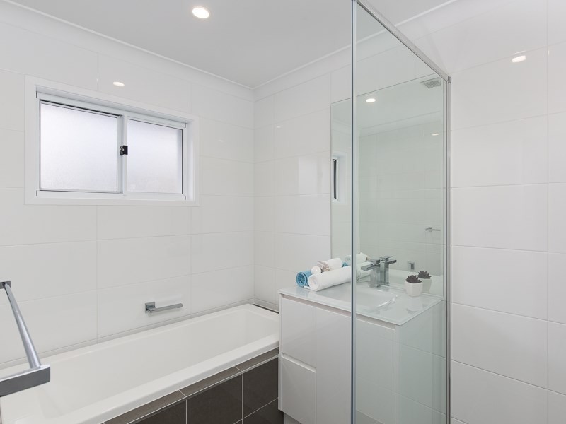 27 Ferol Street, Coorparoo QLD 4151