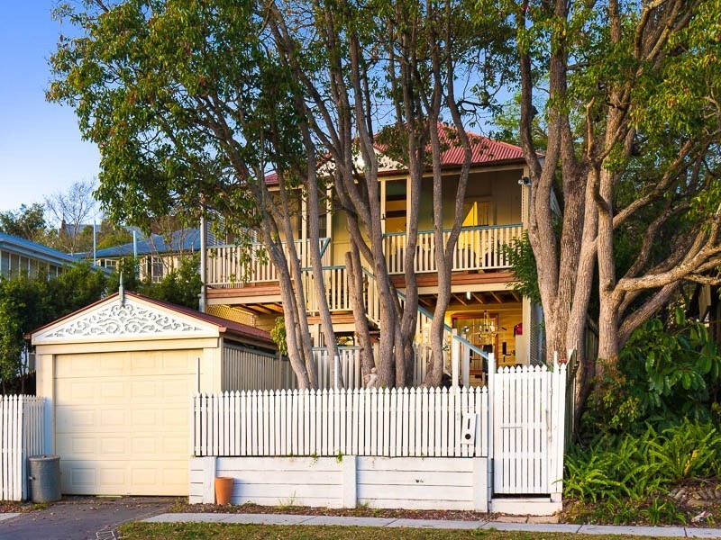 60 Kingsbury Street, Norman Park QLD 4170