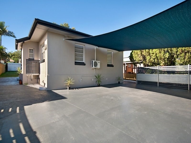 77 Junction Road, Morningside QLD 4170