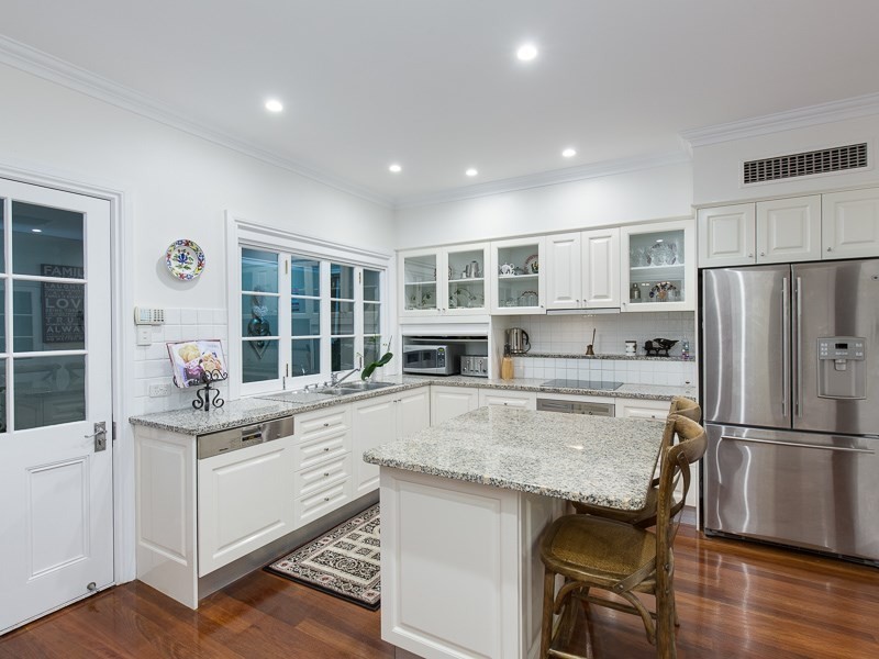 31 Dilkera Street, Balmoral QLD 4171