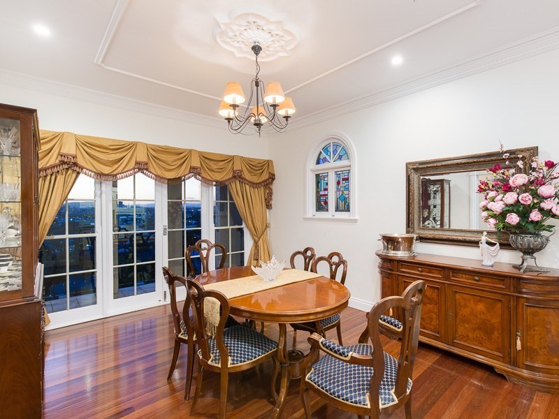 31 Dilkera Street, Balmoral QLD 4171