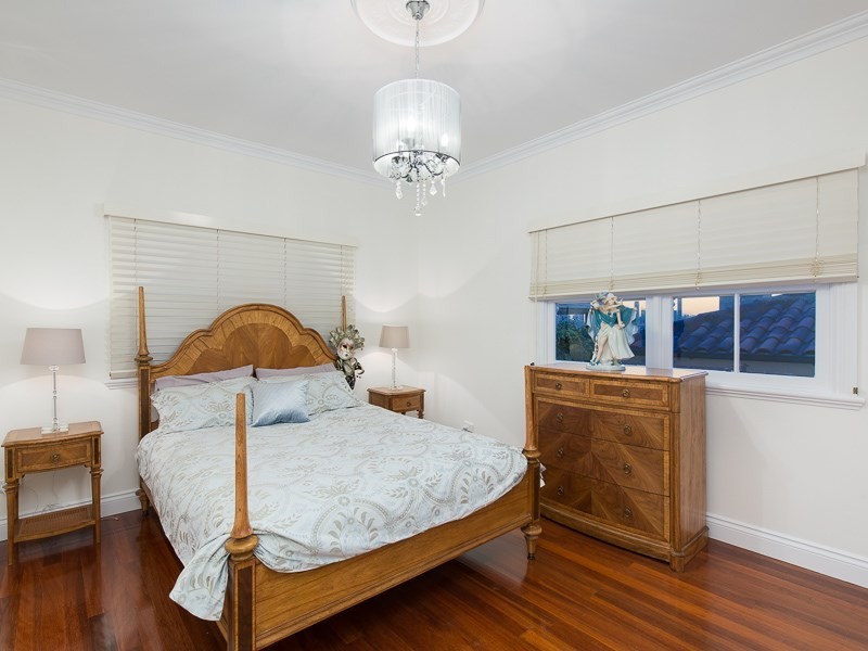 31 Dilkera Street, Balmoral QLD 4171