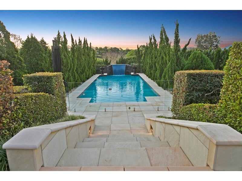 30 Corniche Place, Brookfield QLD 4069