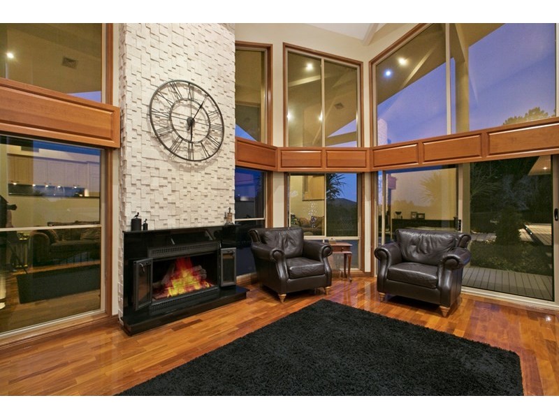 30 Corniche Place, Brookfield QLD 4069