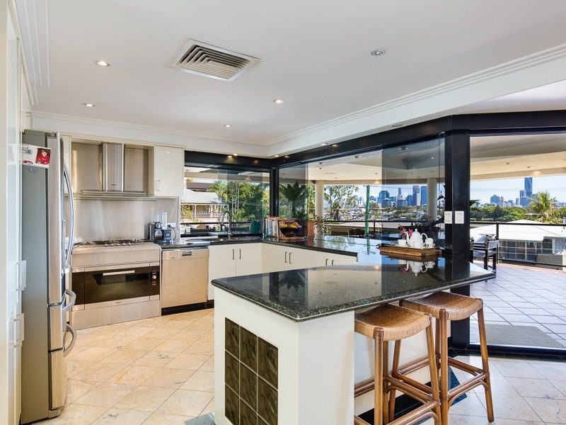 7 Wendell Street, Norman Park QLD 4170