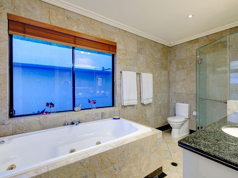 7 Wendell Street, Norman Park QLD 4170