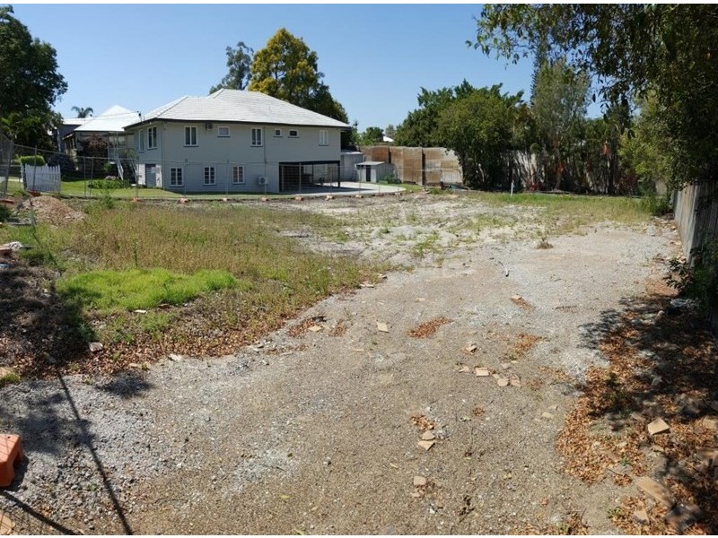 27 Armstrong Road, Cannon Hill QLD 4170