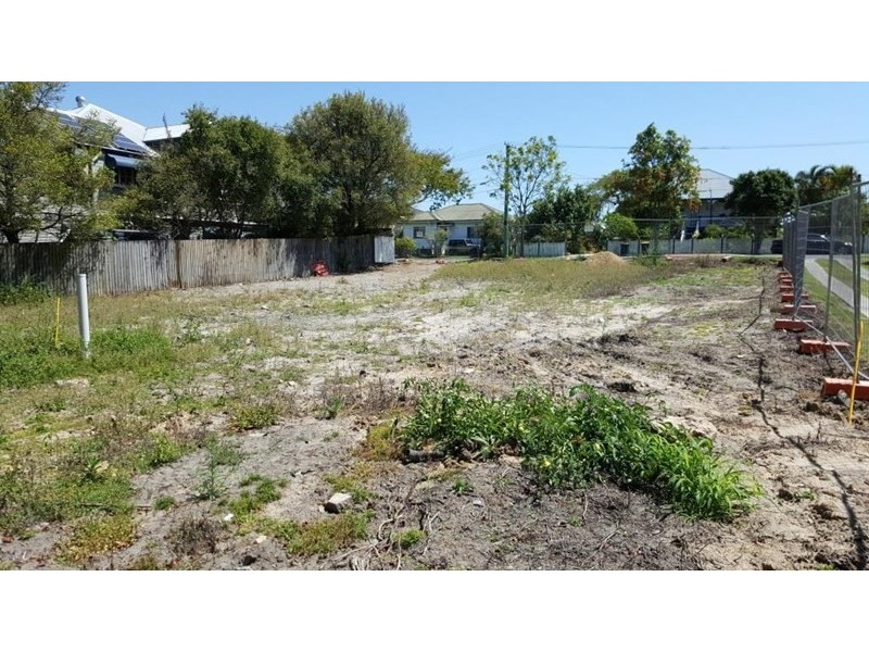 27 Armstrong Road, Cannon Hill QLD 4170