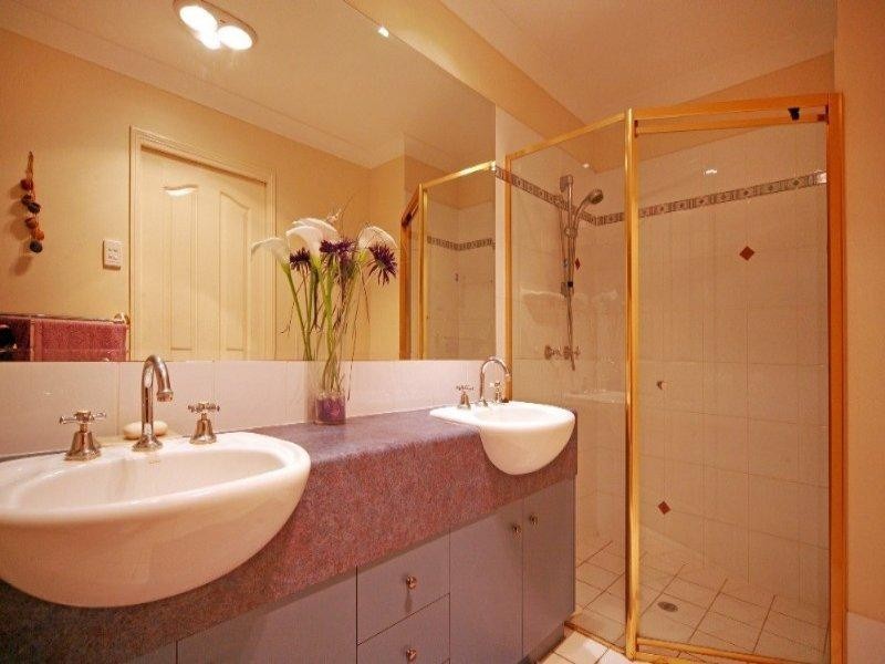 537 Tingal Road, Wynnum QLD 4178