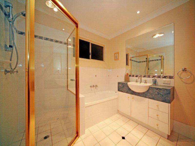 537 Tingal Road, Wynnum QLD 4178